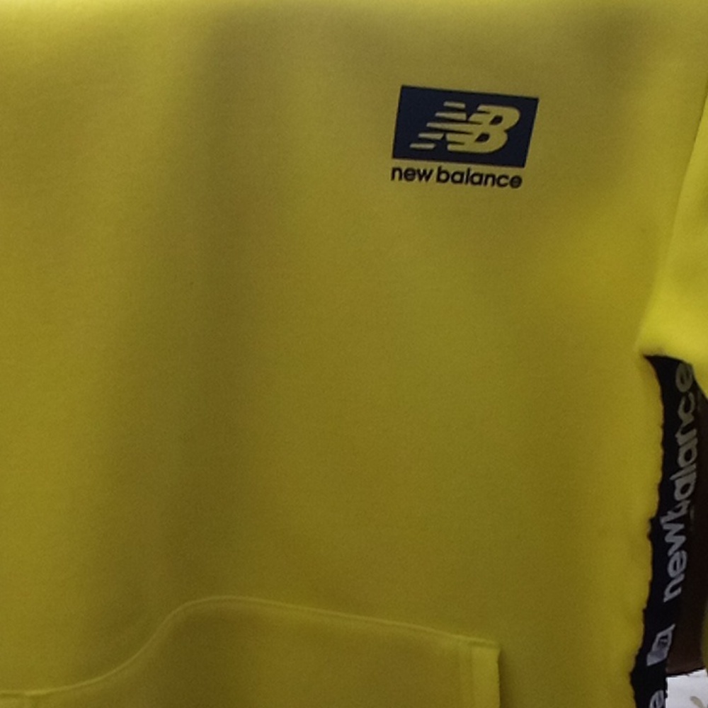 New Balance Neon Big Boys Lifestyle Pullover Hoodie unisex 16/18